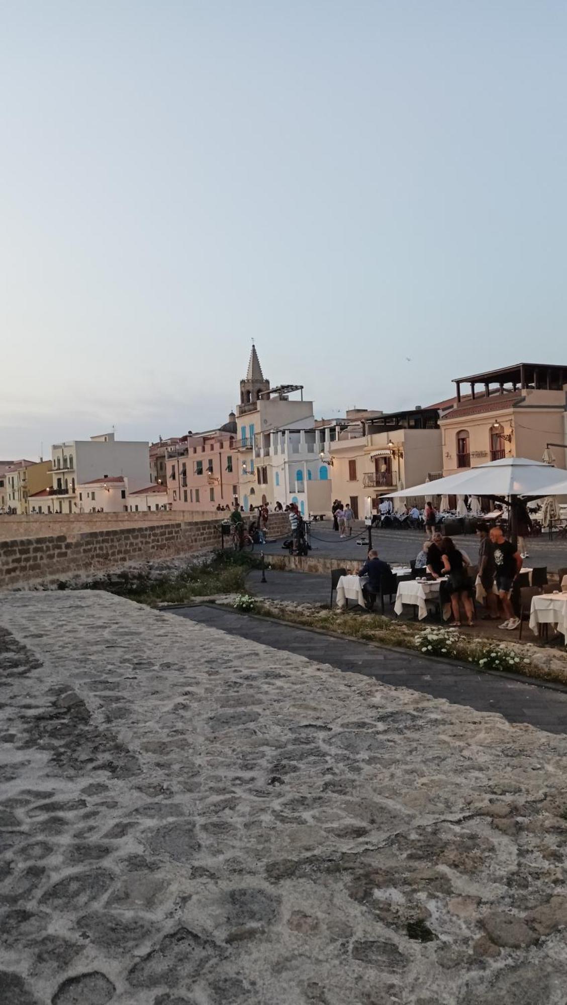 Couette-café Le Peonie Alghero